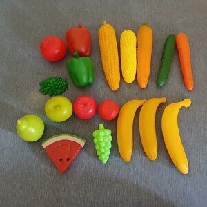 Pretend Plastic Play Food Fruits and Vegetables x 18 Set # 3